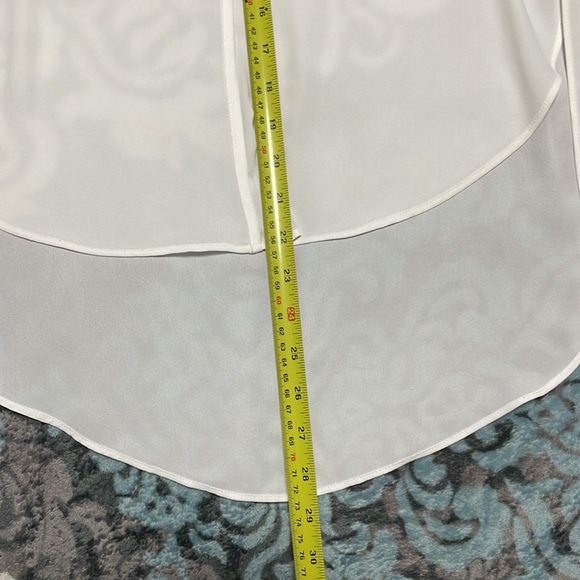 Express White Sleeveless Top with Pocket - Picture 8 of 8